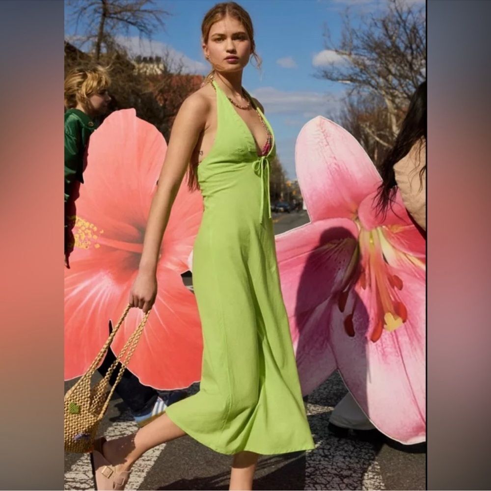 NWOT Urban Outfitters BDG Danny Lime Halter Neck Backless Midi Dress